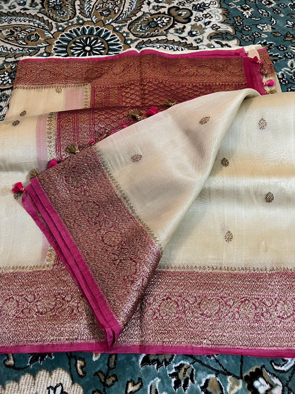 Pure Handloom Kora Banarasi Silk Saree SaadgeeNilay