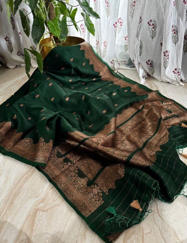 Pure Kora Banarasi Kadhua Weave Zari - Image 2