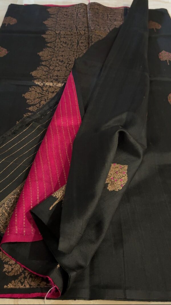 Pure Handloom Border Less Tussar Raw Silk Banarasi Saree - Image 2