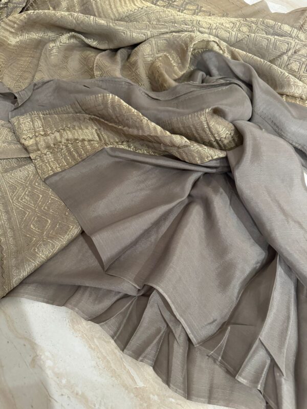 Pure Mysore Brocade Crepe Silk Saree With Zari Weave - Image 2