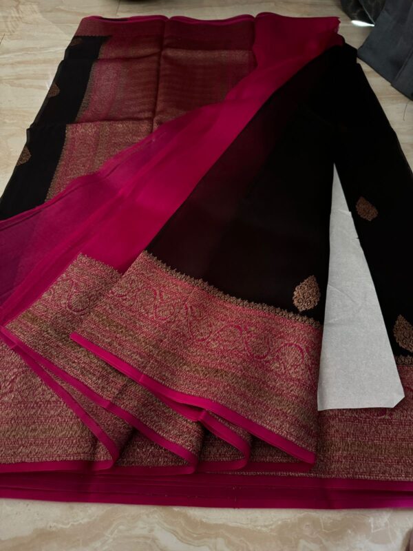 Pure Handloom Kora Banarasi Kadua Weave Zari - Image 2