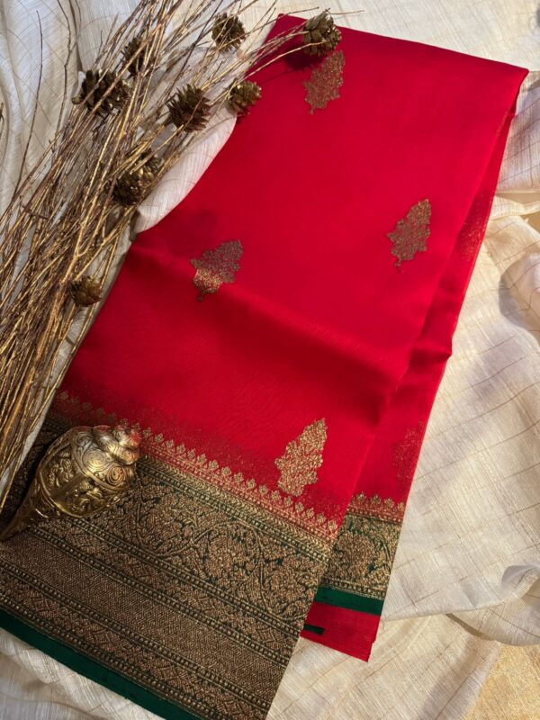Pure Handloom Kora Banarasi Kadwa Weave Zari