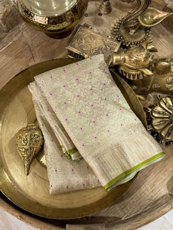Mysore Brocade Crepe Silk Saree With All Over Zari Weave