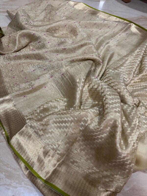 Mysore Brocade Crepe Silk Saree With All Over Zari Weave - Image 8