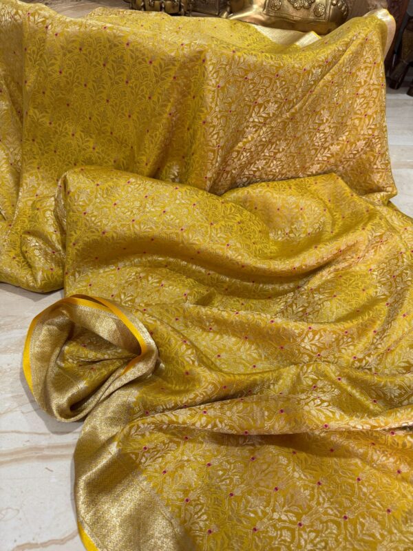Pure Mysore Brocade Crepe Silk Saree With Zari Weave - Image 6