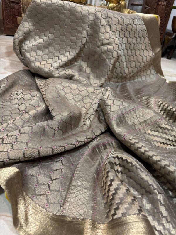 Pure Mysore Brocade Crepe Silk Saree With Zari Weave All Over - Image 5