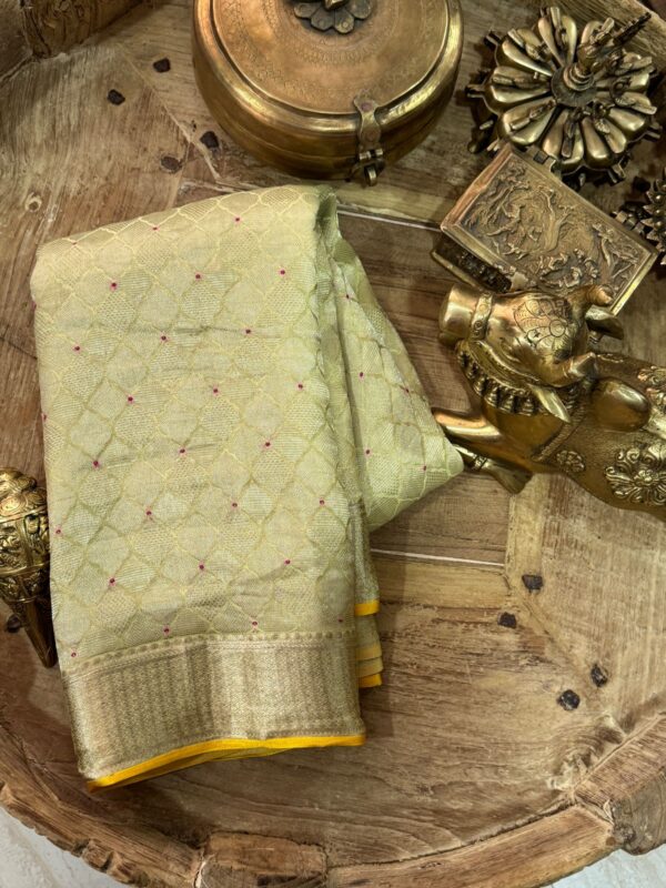 Mysore Brocade Crepe Silk Saree With Zari Weave