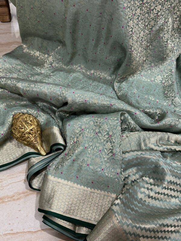Pure Mysore Brocade Crepe Silk Saree With Zari Weave - Image 2