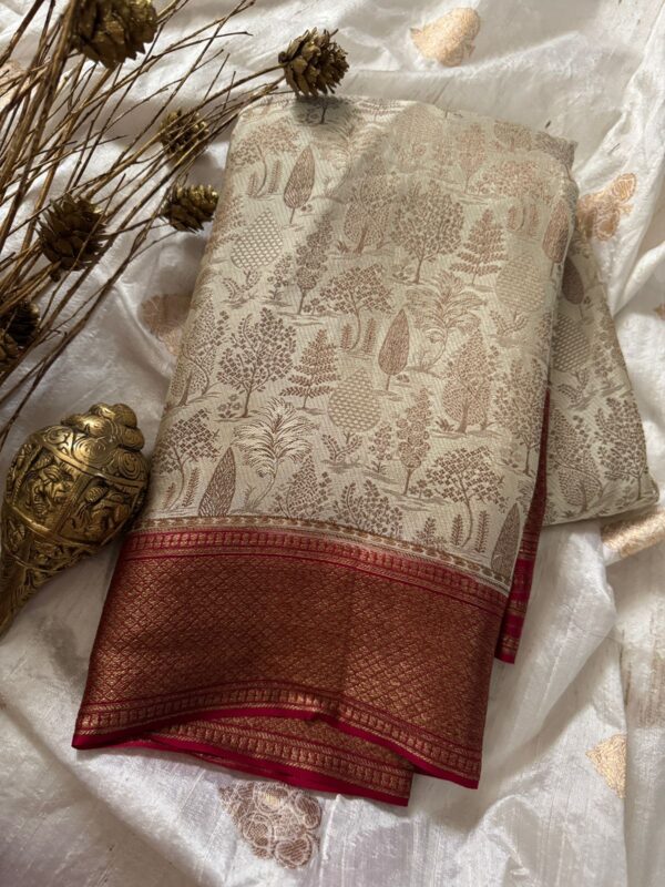 Mysore Brocade Crepe Silk Saree With Zari Weave
