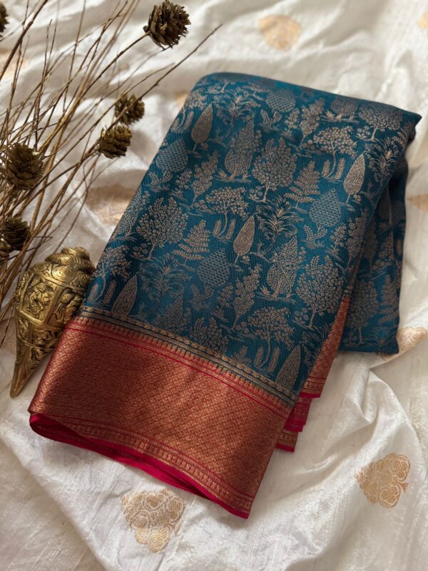Mysore Brocade Crepe Silk Saree With Zari Weave