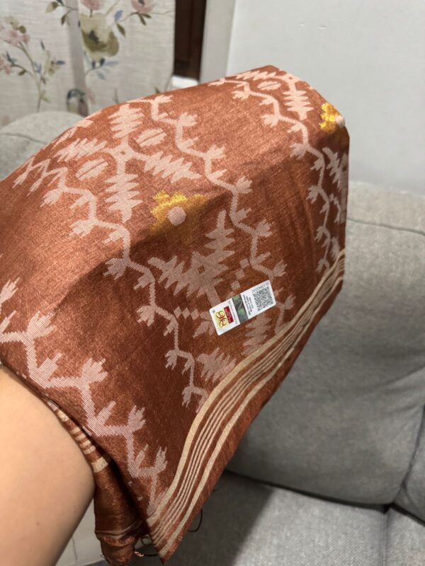 Handwoven Pure Tussar Jamdani Silk Saree - Image 5