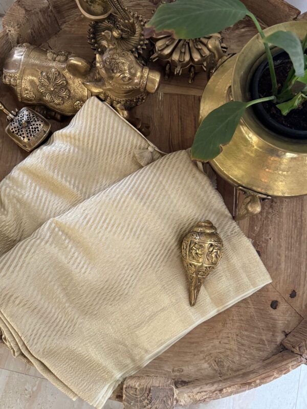 Pure Mysore Brocade Crush Crepe Silk Saree - Image 2