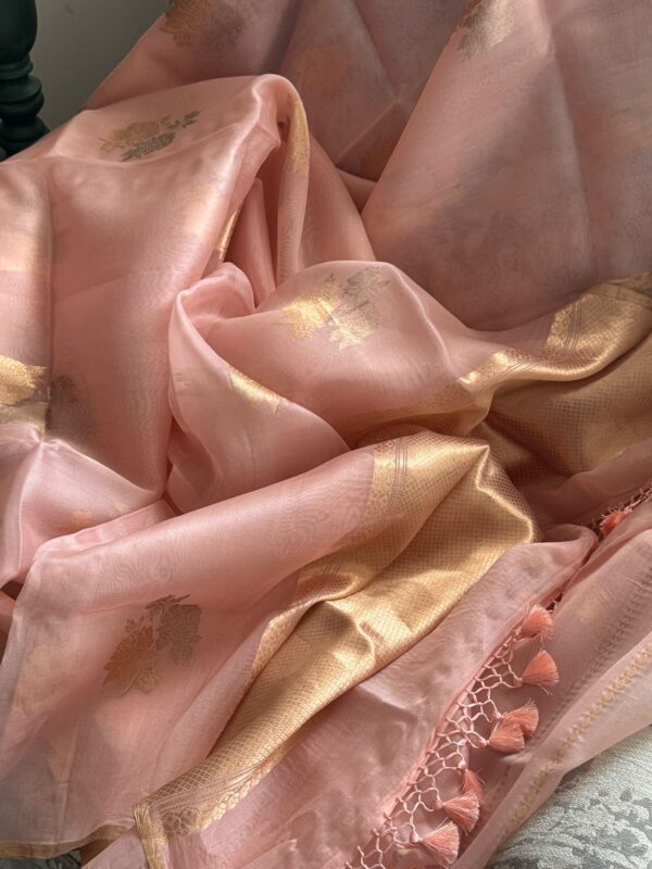 Pure Handloom Kora Banarasi Saree With Sona Rupa Zari - Image 4