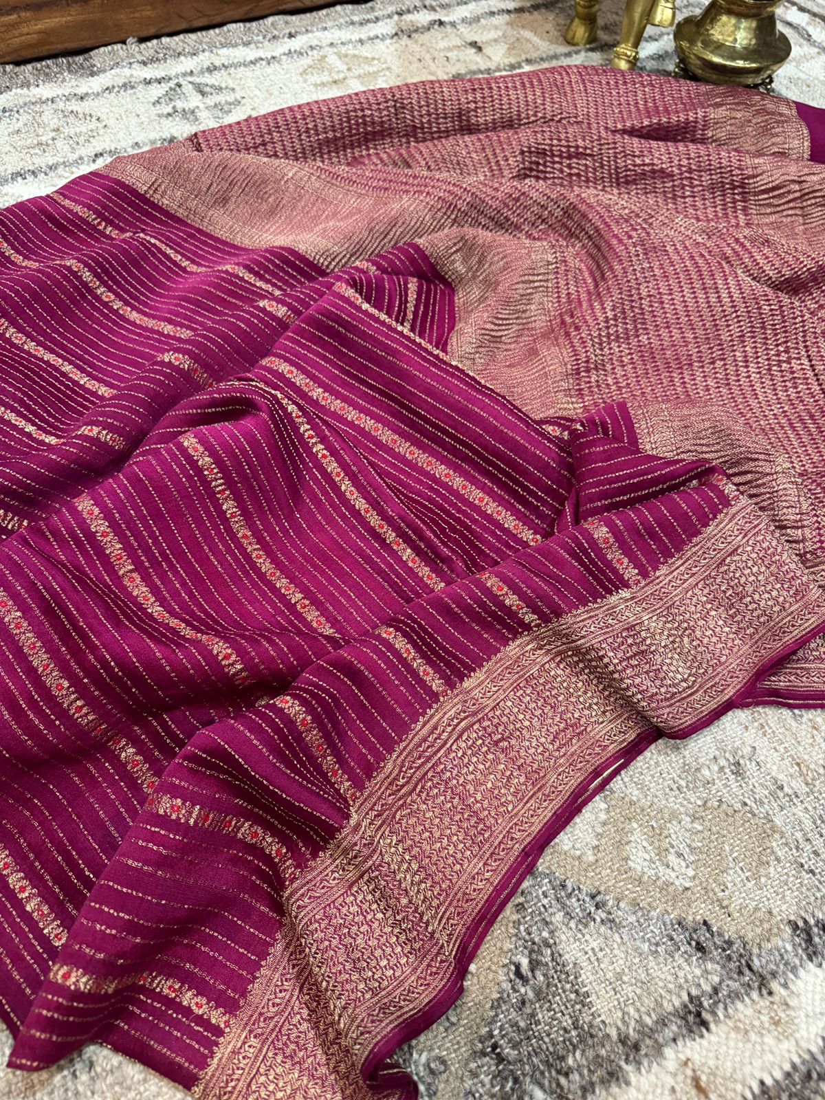 Pure Mysore Brocade Crush Zari Meenakari Weave Crepe Saree - Image 5