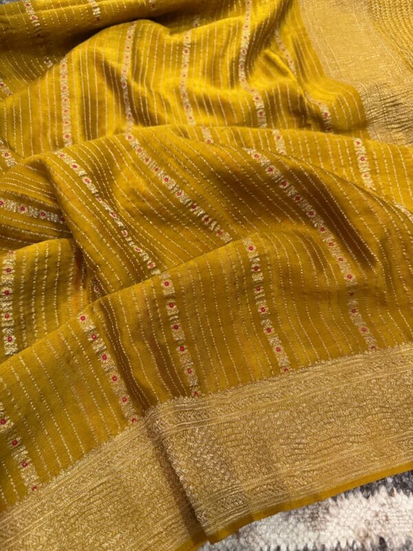 Pure Mysore Brocade Crush Zari Meenakari Weave Crepe Saree - Image 3