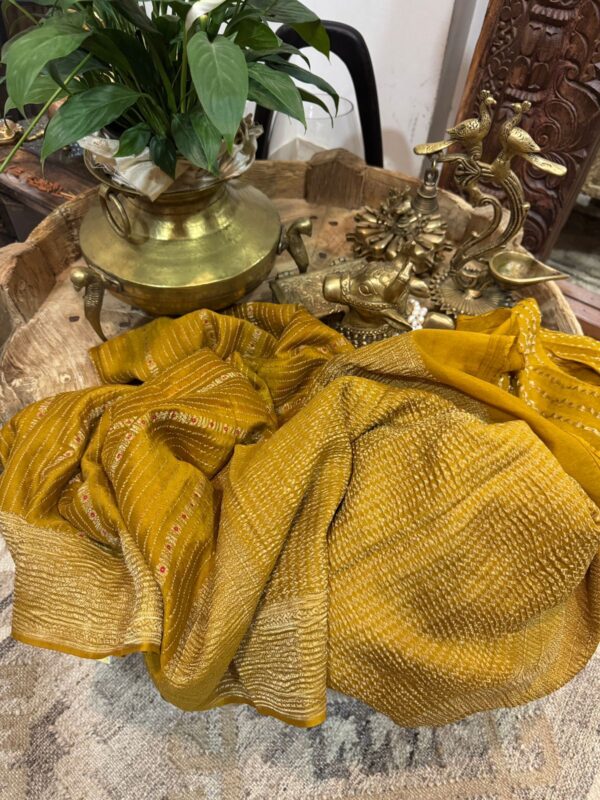 Pure Mysore Brocade Crush Zari Meenakari Weave Crepe Saree - Image 5