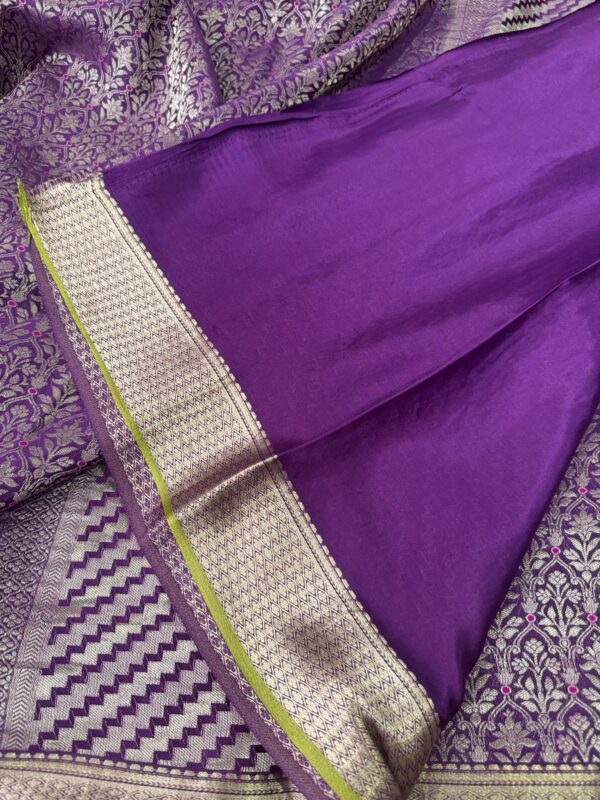 Pure Mysore Brocade Crepe Silk Saree With Zari Meenakari Weave - Image 10