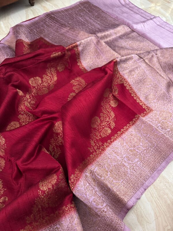 Pure Handloom Raw Silk Banarasi Saree With Leheriya Weave Zari - Image 3
