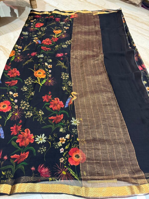 Pure Chiffon Digital Print zari Weave Border Saree - Image 7