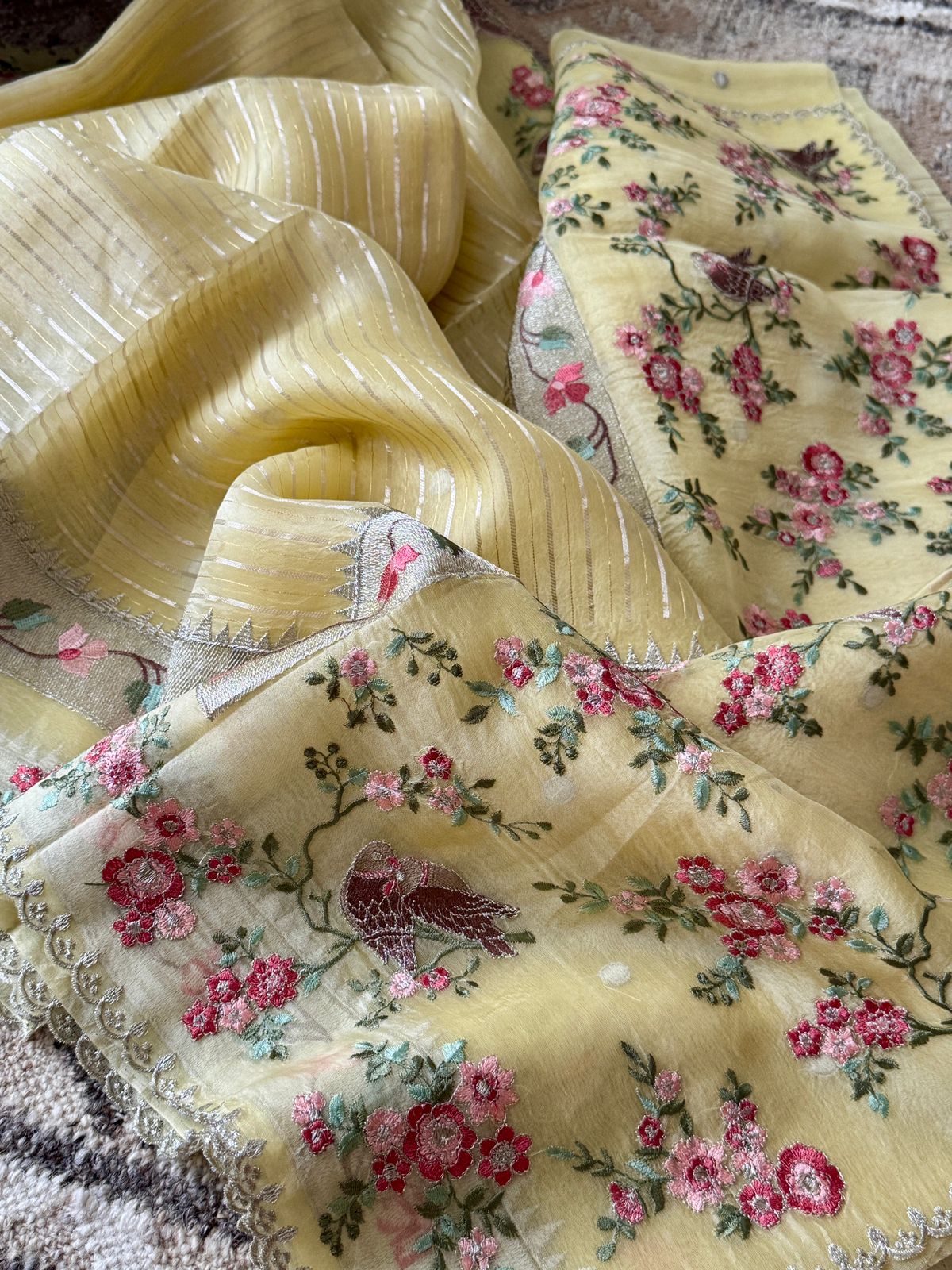 Pure Organza Silk Saree – Timeless Elegance with a Modern Touch - Image 3