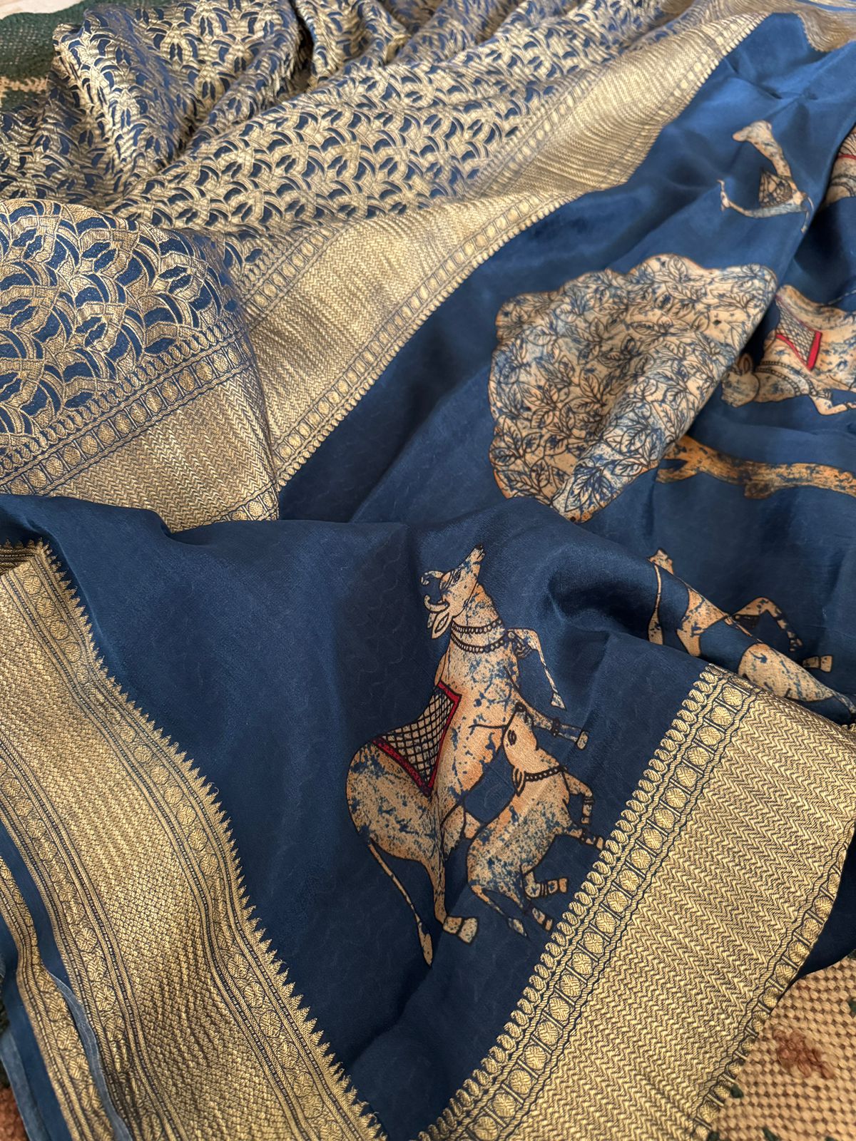 Mysore Crush Zari Weave Crepe Silk Saree With Elegant Digital Print Pallu - Image 3