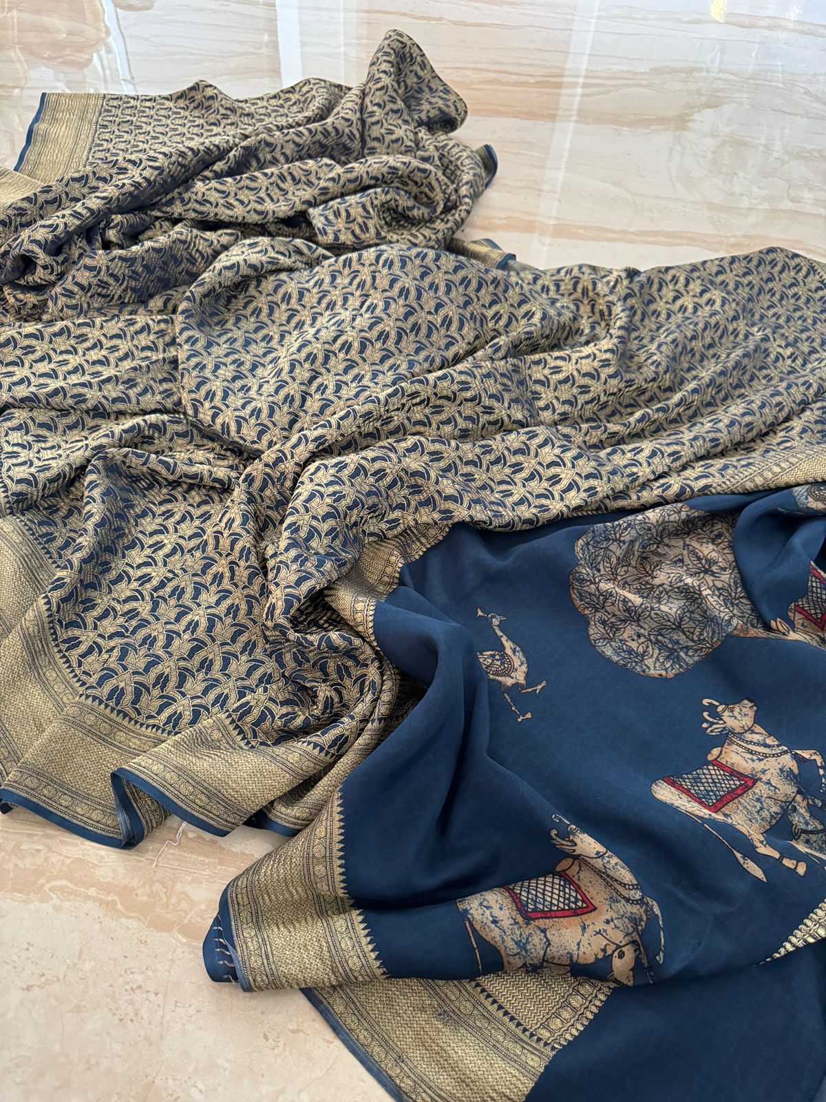 Mysore Crush Zari Weave Crepe Silk Saree With Elegant Digital Print Pallu - Image 8