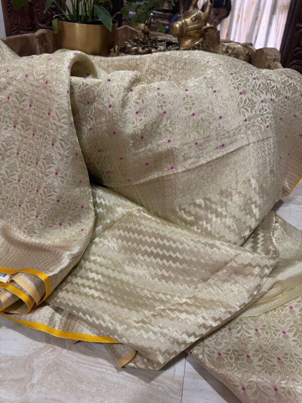 Pure Mysore Brocade Crepe Silk Saree - Image 3
