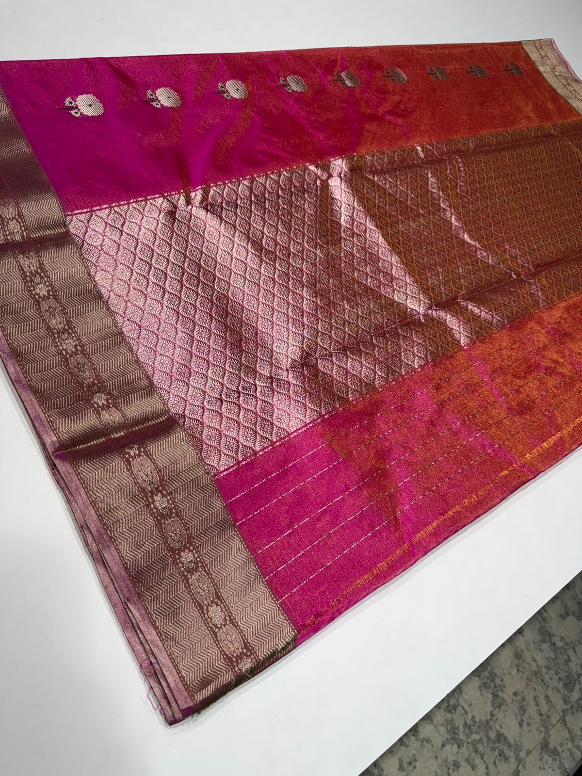 Pure Handloom Chanderi Tissue Pattu Soft Silk Saree - Image 5