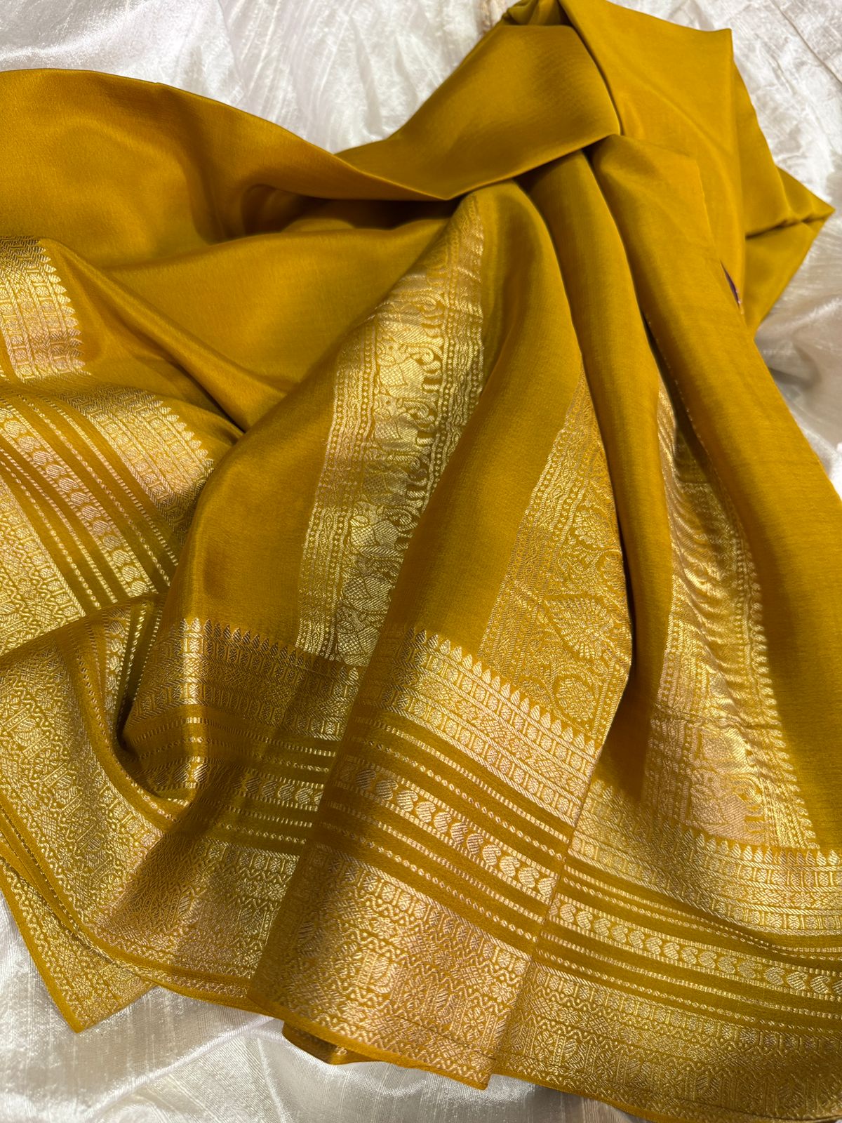Mysore Crepe Silk Saree With Zari Weave - Image 3