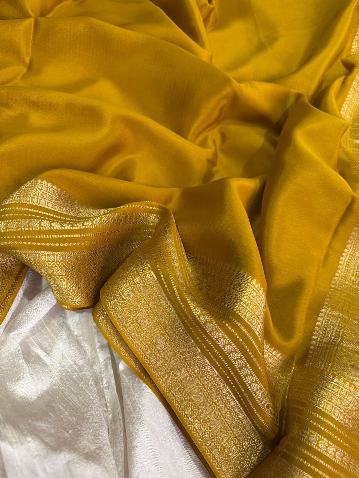 Mysore Crepe Silk Saree With Zari Weave - Image 6