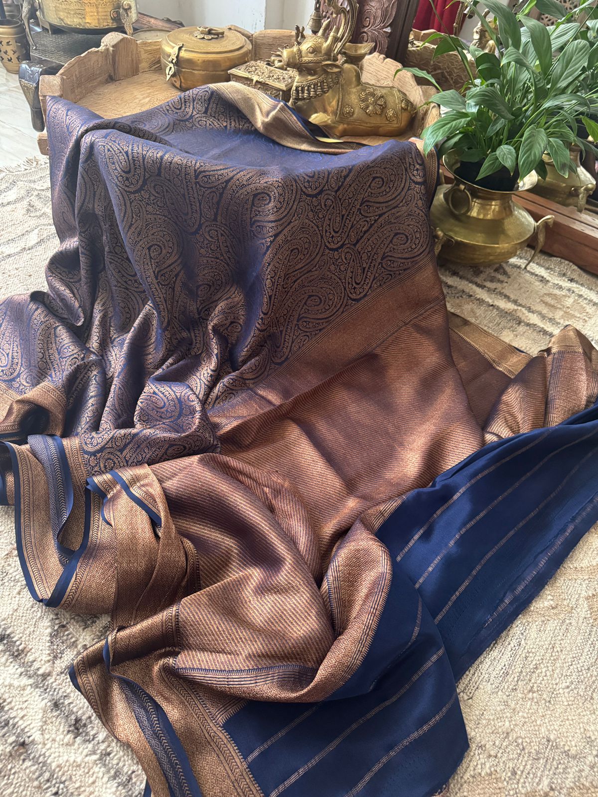 Mysore Brocade Crepe Silk Saree With Antiq Zari Weave - Image 4