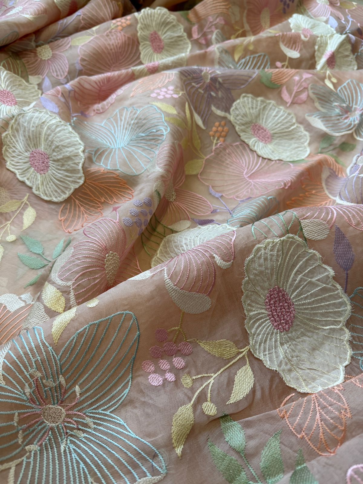 Beautiful Organza Saree with All-Over Machine Embroidery & Appliqué Work - Image 5