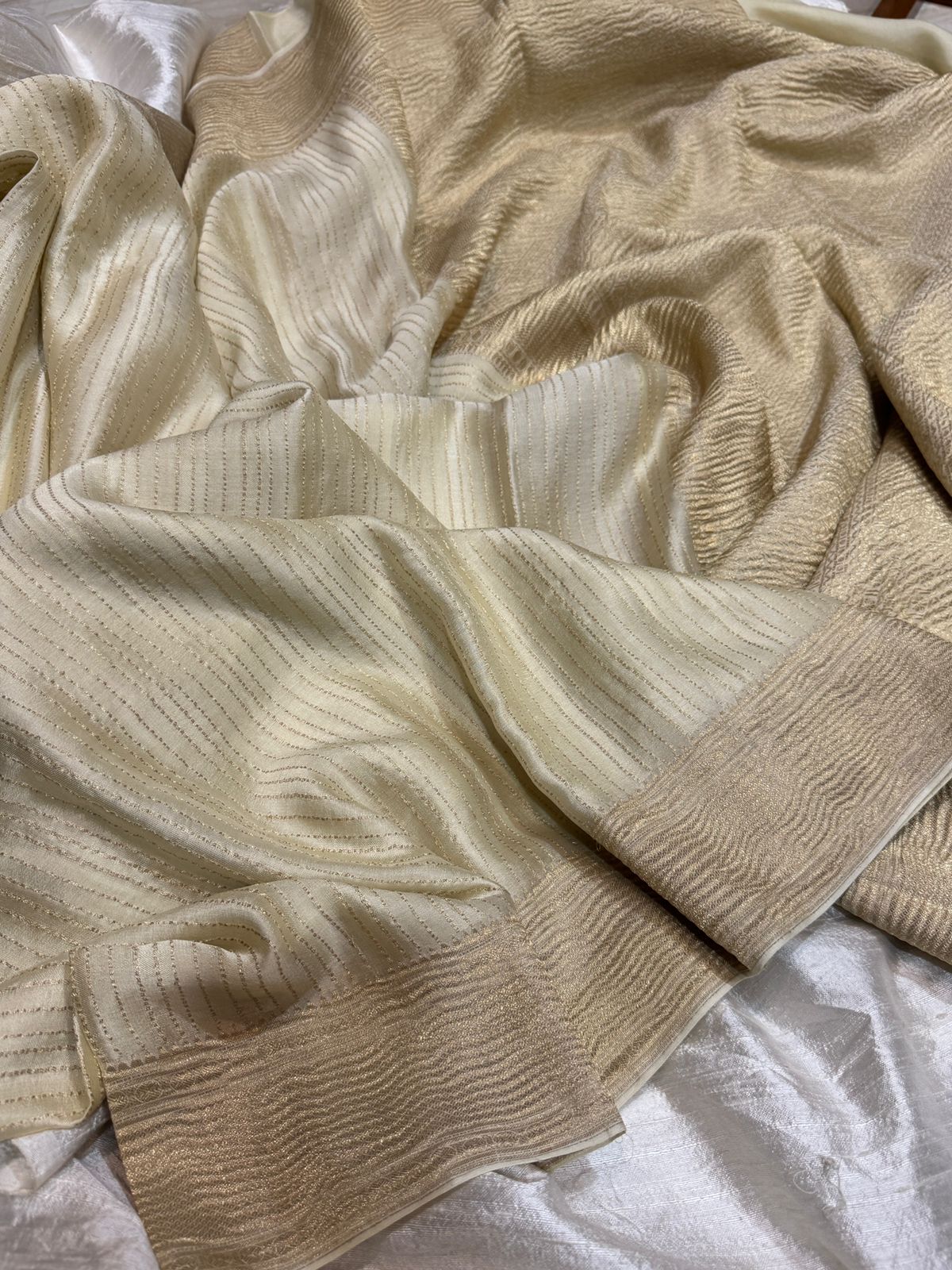 Mysore Crush Zari Weave Crepe Silk Saree - Image 3