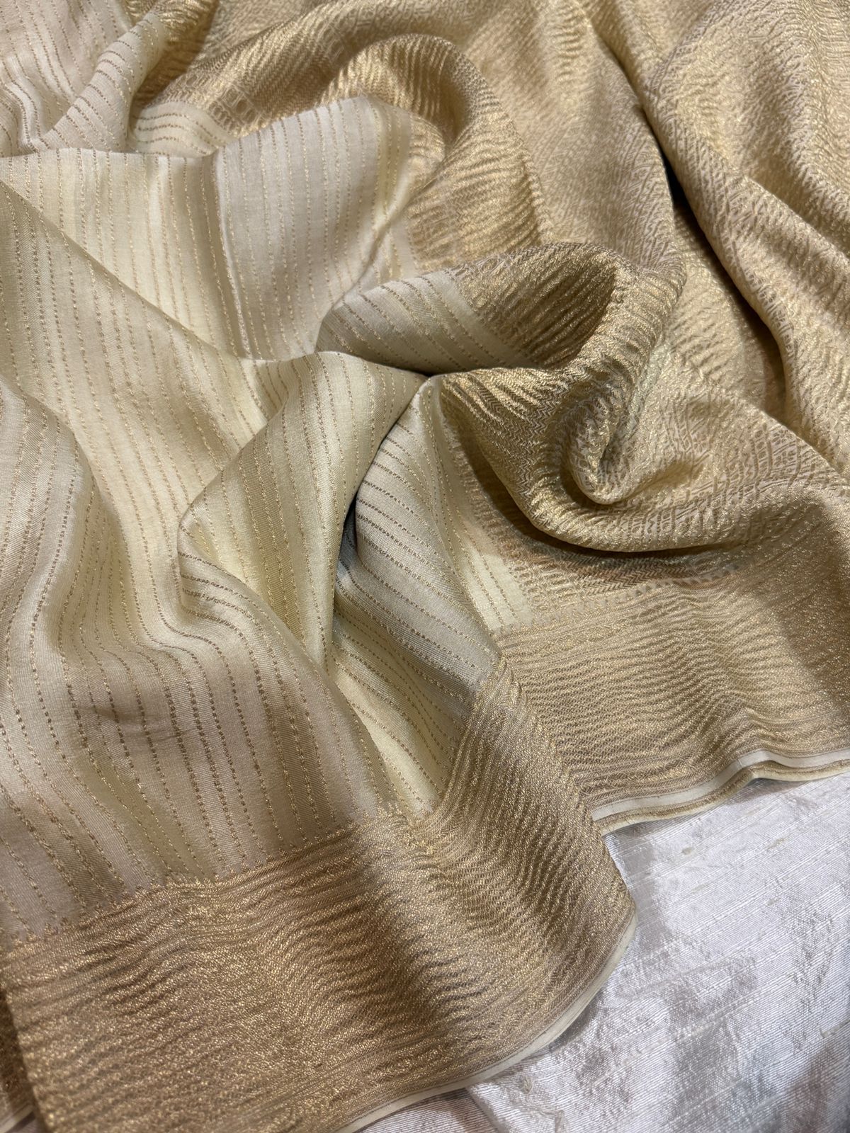 Mysore Crush Zari Weave Crepe Silk Saree - Image 4