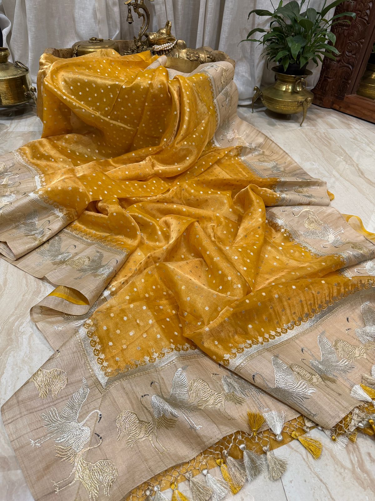 Banarasi Soft Tissue Silk Saree With Tussar Border - Image 5