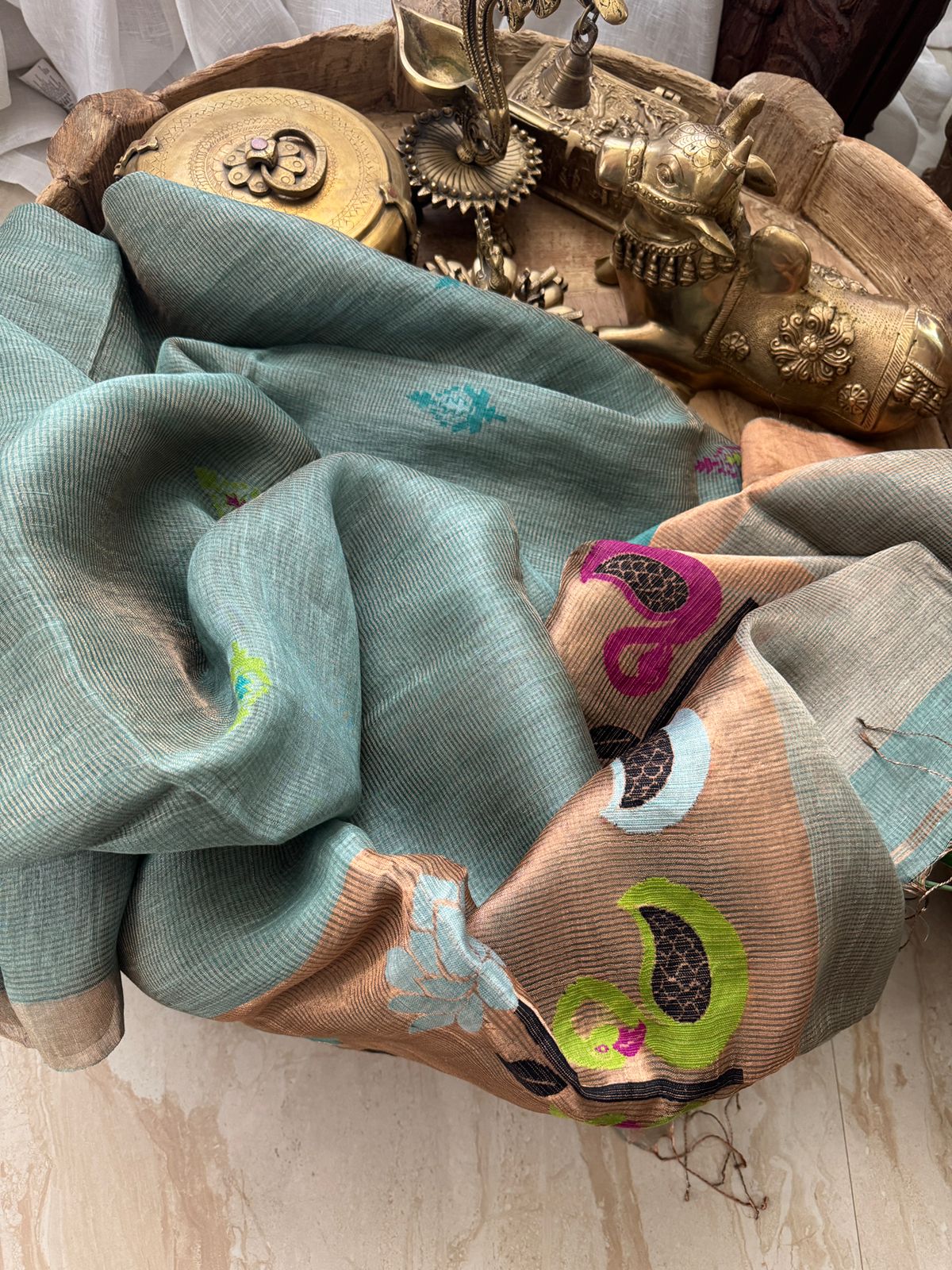 Pure Handloom Linen Tissue Silk Saree With Jamdani Weave - Image 5