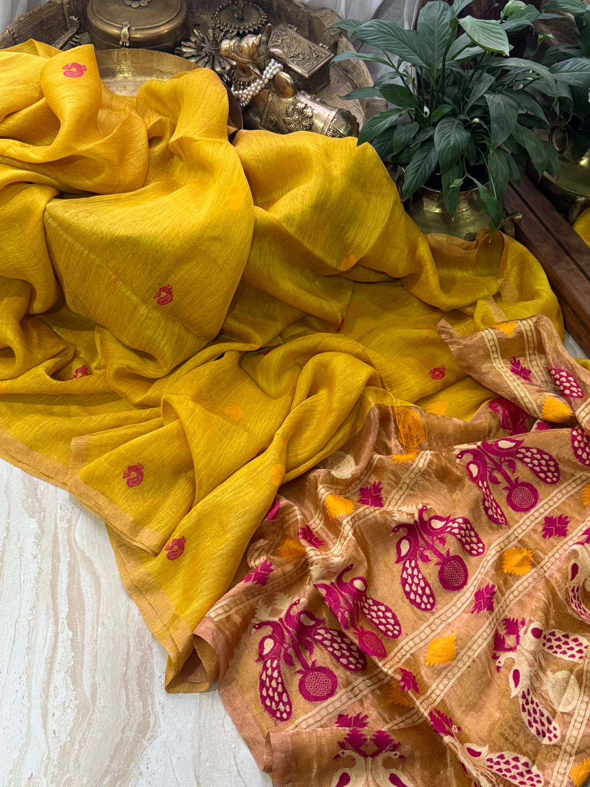 Pure Handloom Linen Silk Pathani Pallu Jamdani Weave Saree - Image 5
