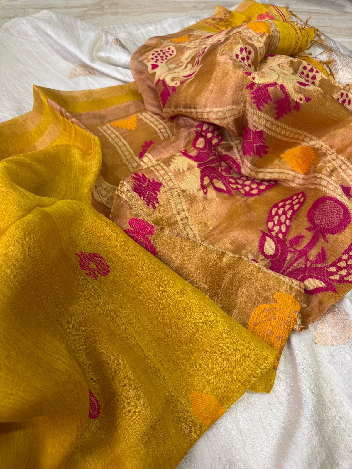 Pure Handloom Linen Silk Pathani Pallu Jamdani Weave Saree - Image 8