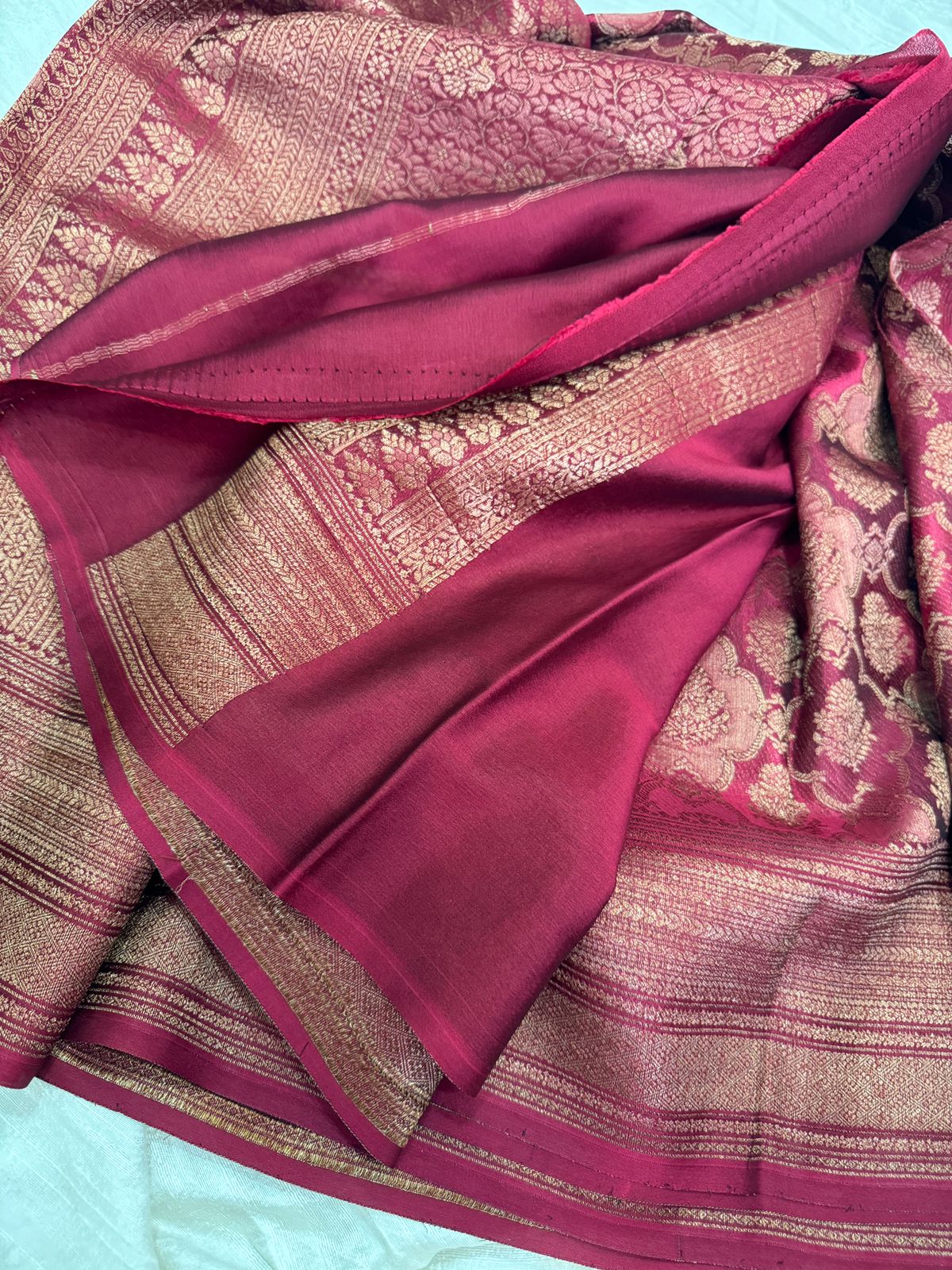 Rani Color Mysore Brocade Crepe Silk Saree With Antiq Zari Weave - Image 4