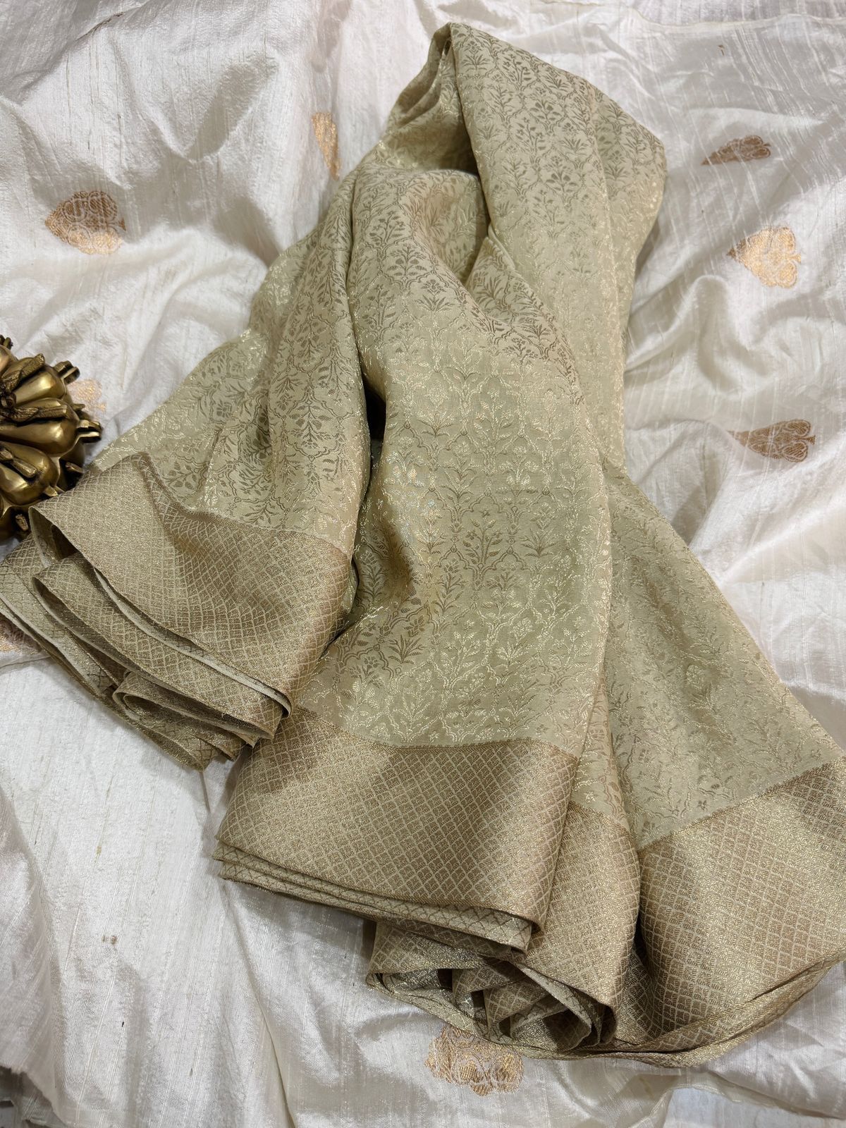 Pure Mysore Brocade Crepe Silk Saree - Image 3