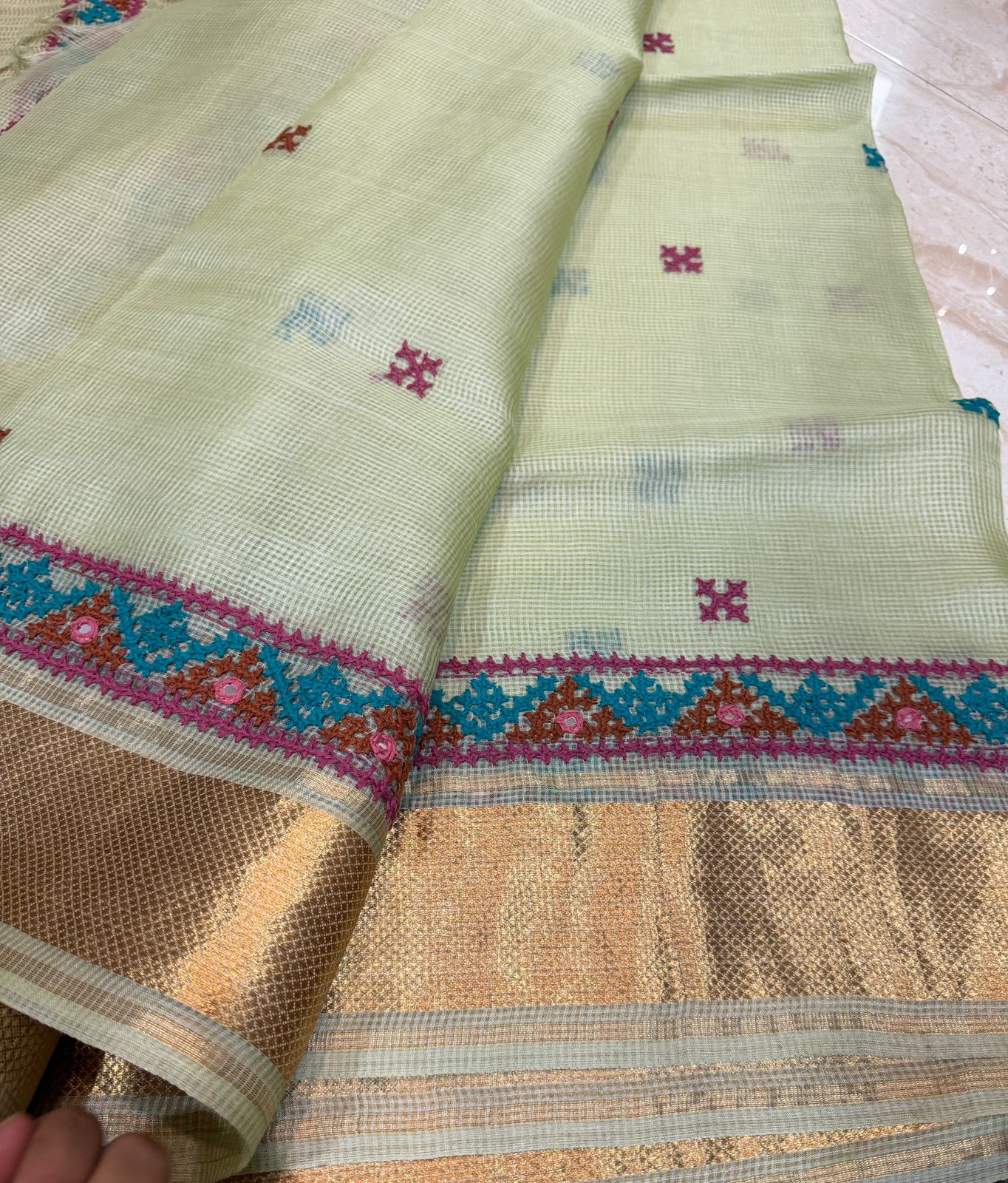 Elegant Tussar Kota Saree with Kutch Embroidery - Image 3