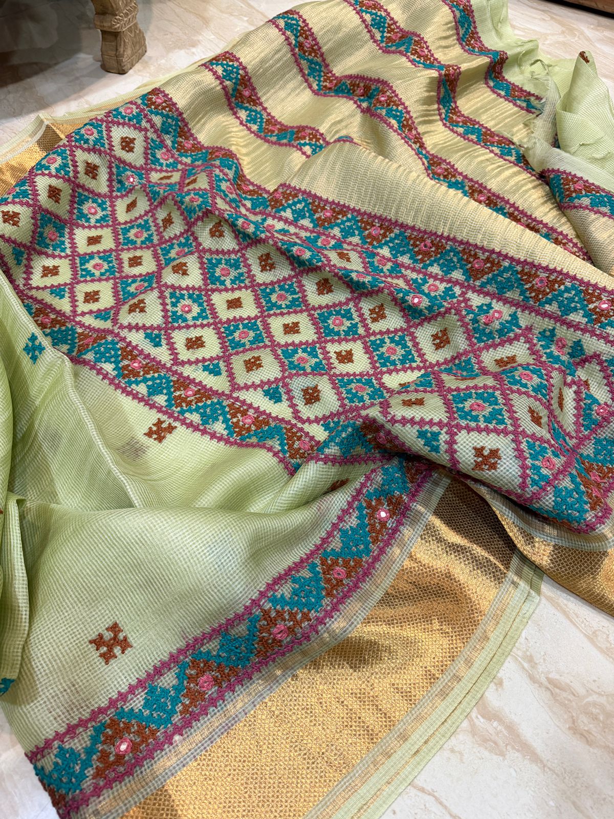 Elegant Tussar Kota Saree with Kutch Embroidery - Image 4