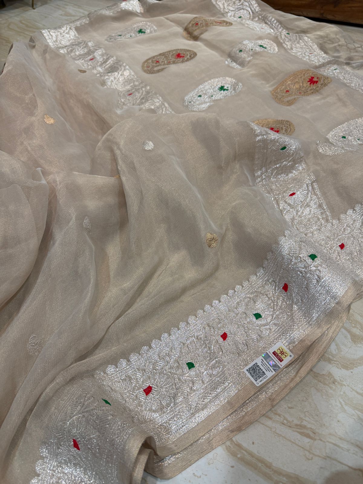 Pure Handloom Khaddi Tissue Chiffon Saree - Image 3