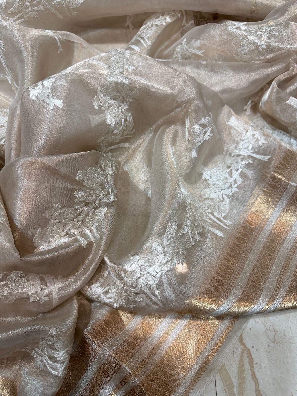 Banarasi Soft Tissue Silk Saree With Embroidery All Over - Image 4