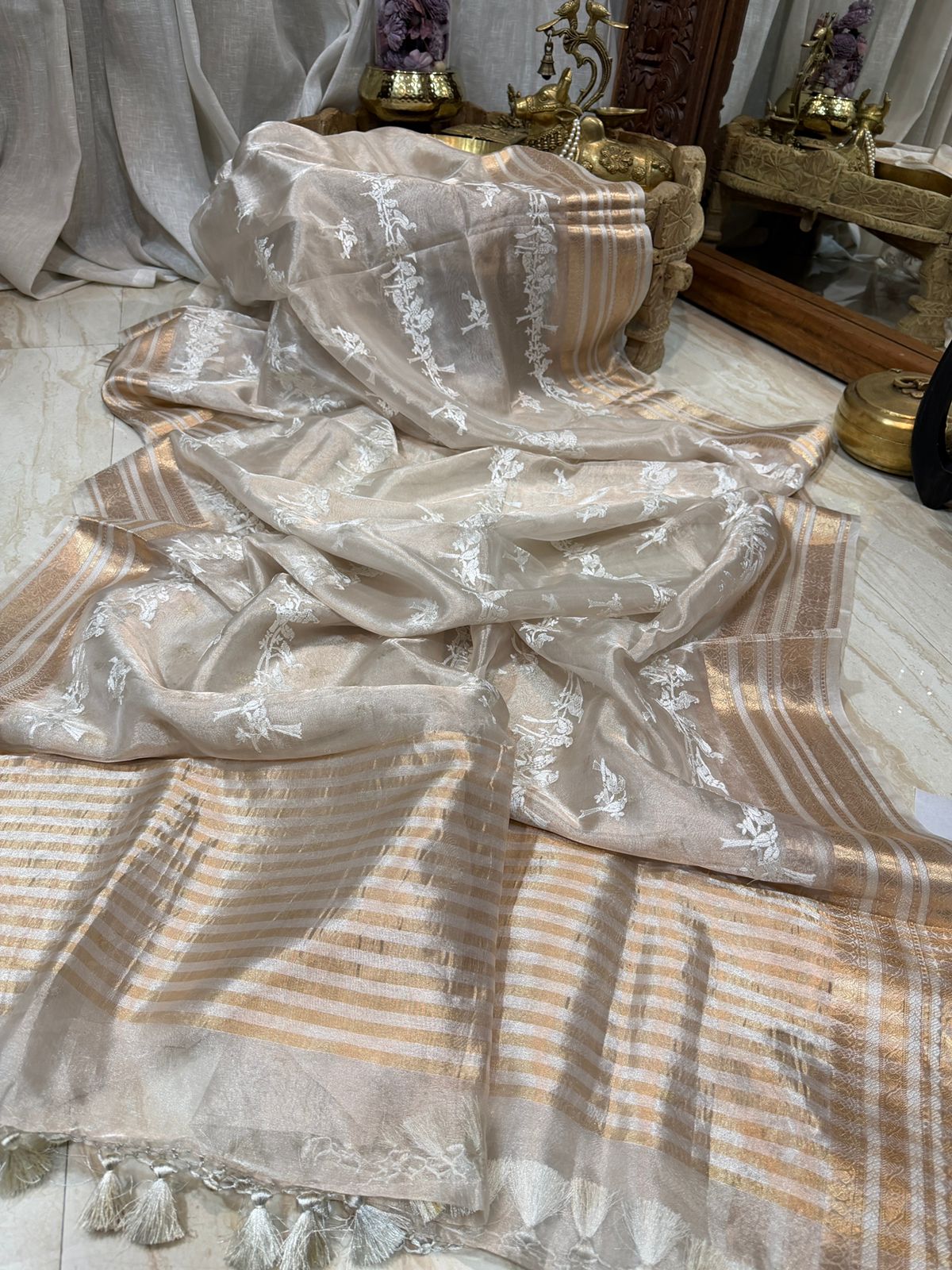 Banarasi Soft Tissue Silk Saree With Embroidery All Over - Image 6