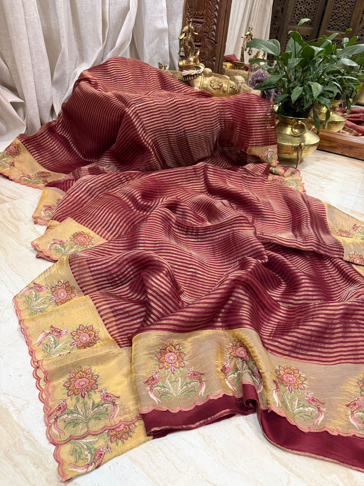 Banarasi Soft Tissue Silk Saree With Embroidery Border - Image 3