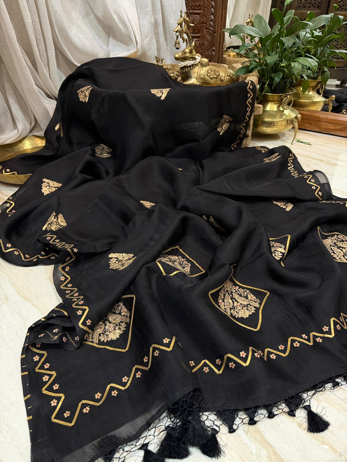 Pure Organza Silk Saree With Gotta Patti Work - Image 3