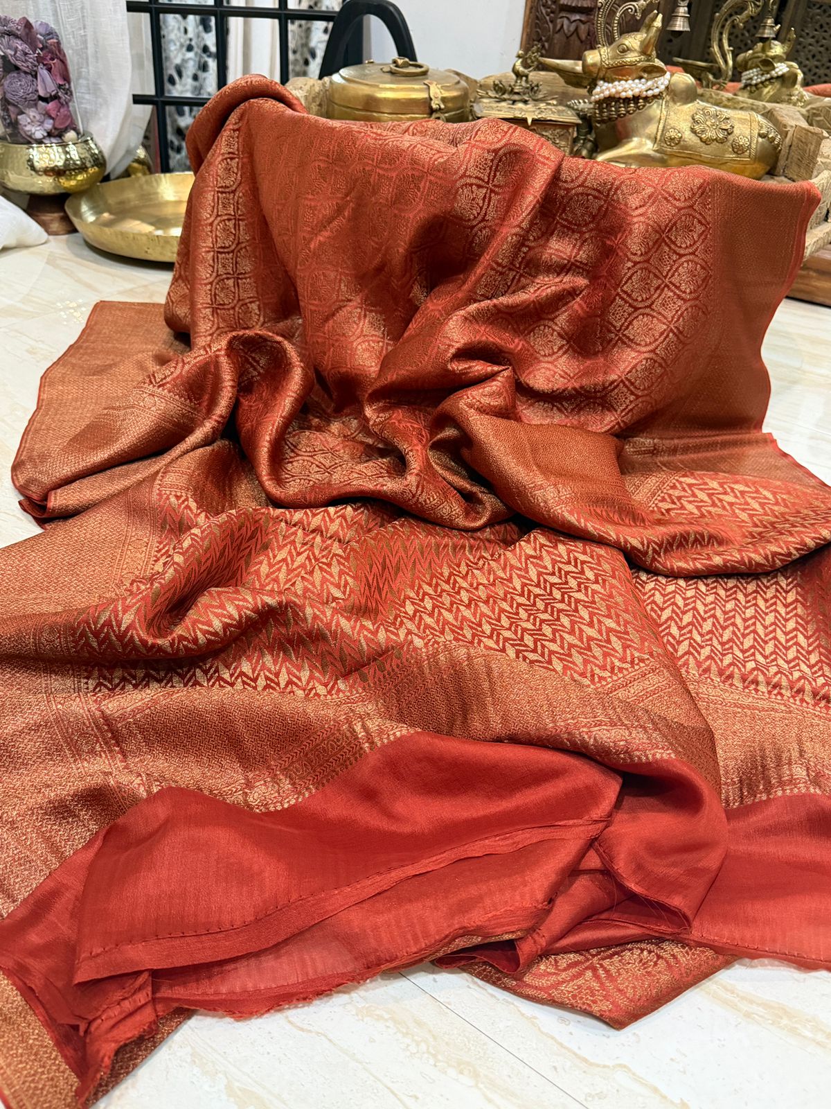 Pure Mysore Brocade Crepe Silk Saree With Antiq Zari Weave - Image 4