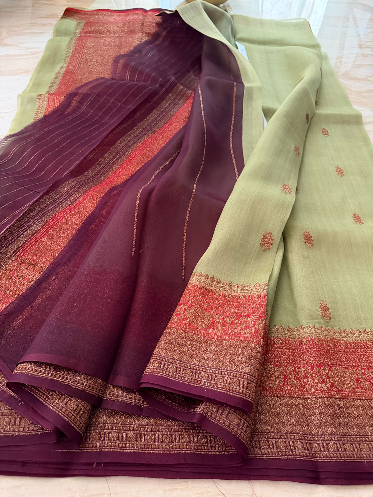 Pure Handloom Kora Banarasi Saree With Kadua Weave Zari