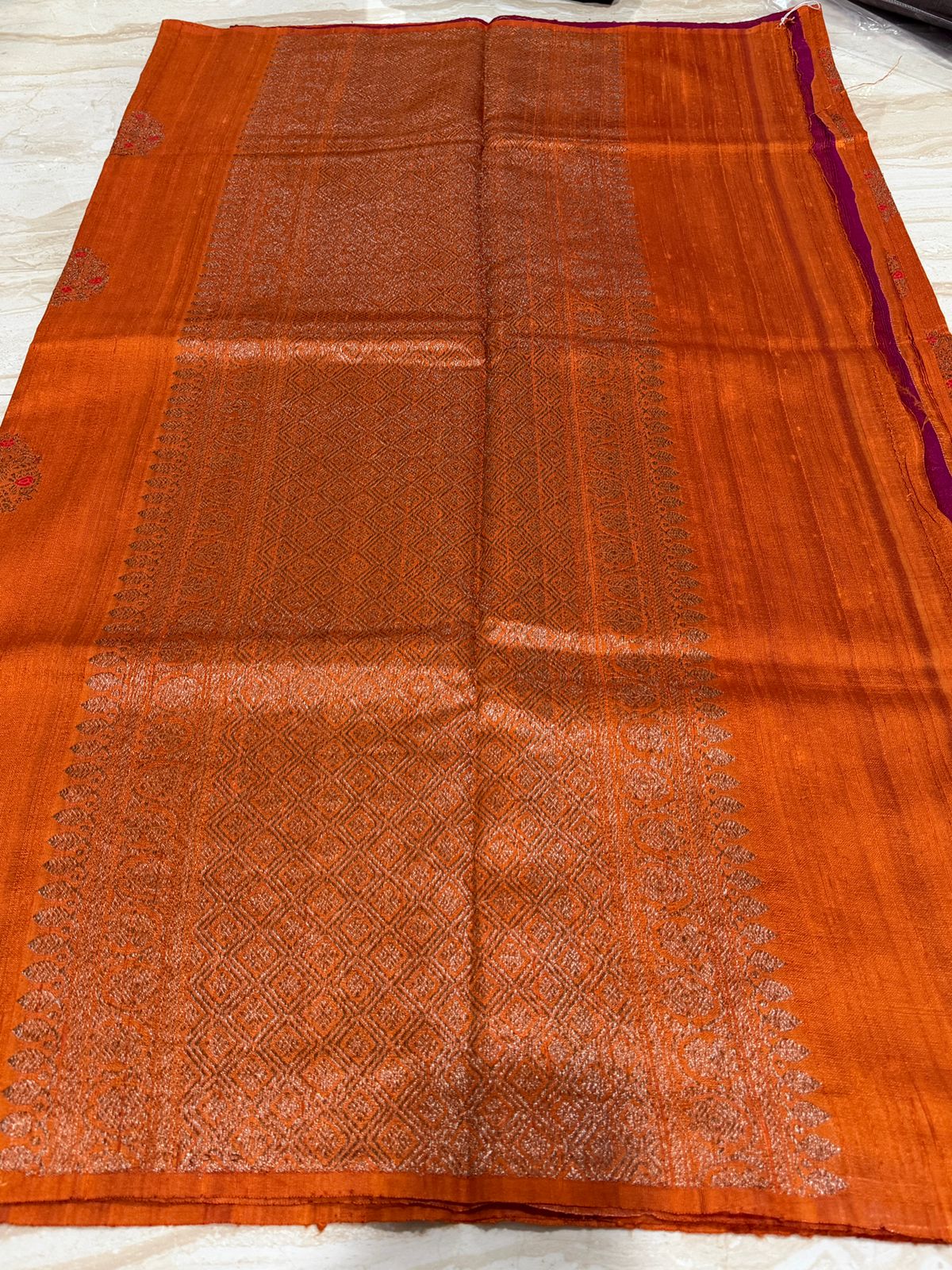 Pure Handloom Tussar Raw Silk Banarasi Saree With Meenakari - Image 3